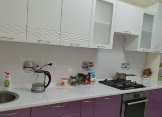 Двухкомнатная квартира на продажу, 64 м2, Чувашия, улица Строителей, 23к1