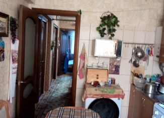 Продается 3-комнатная квартира, 60.2 м2, поселок Рождественский, улица Фёдорова, 2