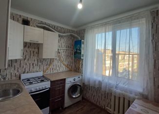 Продается 1-комнатная квартира, 32.3 м2, Прохладный, улица Ленина, 101