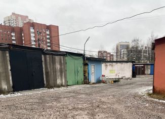 Продаю гараж, 18 м2, Санкт-Петербург, метро Ладожская, улица Передовиков, 8И