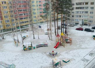 Четырехкомнатная квартира на продажу, 84.2 м2, поселок городского типа Рефтинский, Лесная улица, 11