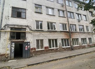 Сдаю 4-комнатную квартиру, 90 м2, Саратовская область, улица Дома 8 Марта, 5