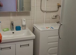 Продам 2-ком. квартиру, 47 м2, поселок Бугры, Шоссейная улица, 14