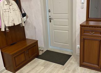 Продам 2-комнатную квартиру, 98.6 м2, Оренбург, улица Терешковой, 77/2, Центральный район