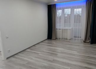 Продаю 1-комнатную квартиру, 32 м2, Азов, улица Кондаурова, 9