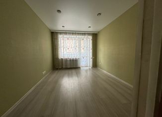 Двухкомнатная квартира на продажу, 41 м2, Балашов, улица 50 лет ВЛКСМ, 3