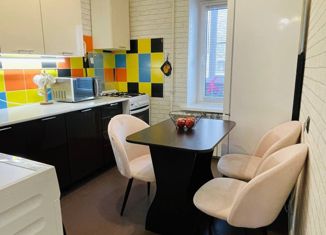 Продается двухкомнатная квартира, 48.5 м2, Никольское, Школьная улица, 10