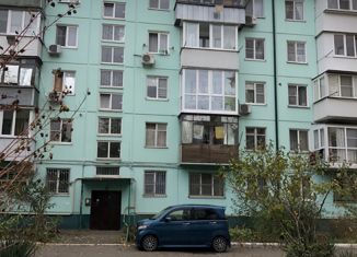 Продаю трехкомнатную квартиру, 58 м2, Краснодар, улица Гагарина, 141, Западный округ