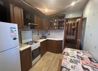 Продажа 2-ком. квартиры, 50 м2, Ярославская область, улица Суркова, 3