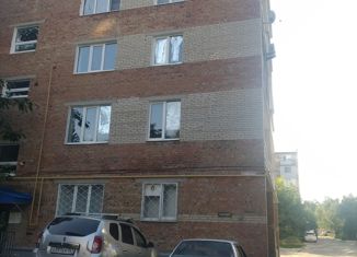 Трехкомнатная квартира на продажу, 67 м2, посёлок городского типа Усть-Донецкий, улица Строителей, 85А