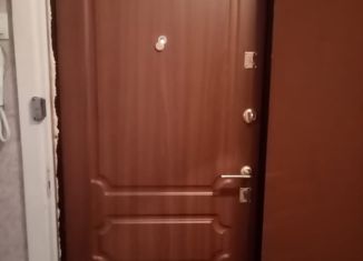 Продаю 2-ком. квартиру, 54 м2, Алексин, Тульская улица, 134к2