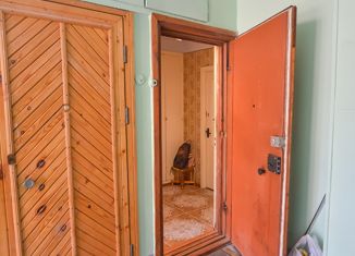 Продам трехкомнатную квартиру, 59.1 м2, Санкт-Петербург, Софийская улица, 37к5, метро Международная