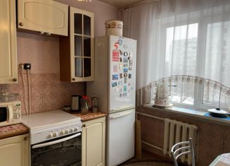 Продажа четырехкомнатной квартиры, 70 м2, Ульяновск, проспект Туполева, 10