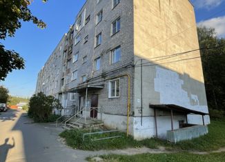 Продается 3-ком. квартира, 61 м2, поселок Кстово, улица Воровского, 12