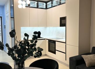 Продам 3-ком. квартиру, 70 м2, Москва, улица Коминтерна, 15, улица Коминтерна