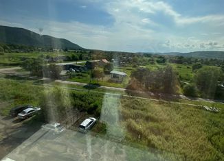 Продаю трехкомнатную квартиру, 66.3 м2, село Романовка, Гвардейская улица, 205