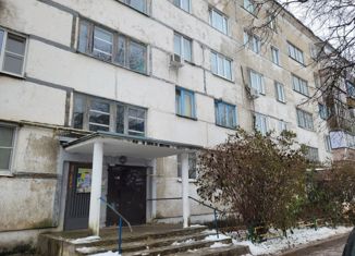 Продам 2-комнатную квартиру, 37 м2, Малоярославец, улица Гагарина, 7