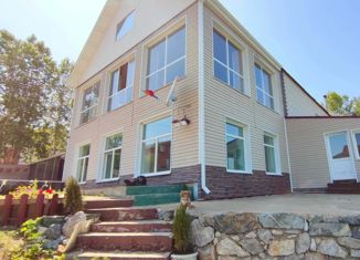 Продам дом, 200 м2, село Владимиро-Александровское, Таёжная улица, 6