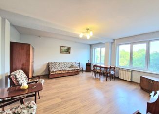 Продам трехкомнатную квартиру, 73.4 м2, Хакасия, улица Кати Перекрещенко, 2