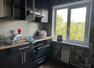 Продаю 2-комнатную квартиру, 42 м2, Астрахань, улица Ботвина, 30, Ленинский район