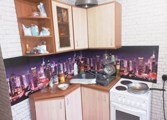 Сдам 2-комнатную квартиру, 50 м2, Березники, улица Строителей, 10, ЖК Любимов