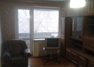 Продается четырехкомнатная квартира, 61 м2, Новотроицк, улица Уметбаева, 3А