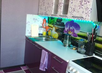 Трехкомнатная квартира на продажу, 69.8 м2, посёлок городского типа Палатка, улица Космонавтов, 7