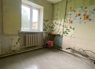 Продается двухкомнатная квартира, 41.9 м2, посёлок городского типа Липовцы, Угольная улица, 15