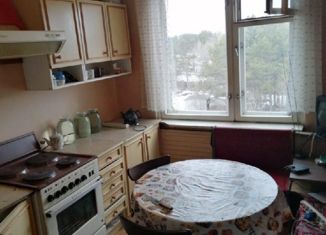 Продаю 2-комнатную квартиру, 53 м2, Кандалакша, улица Борисова, 2