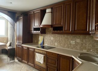 Трехкомнатная квартира на продажу, 83 м2, Москва, улица Гризодубовой, 1к1, улица Гризодубовой