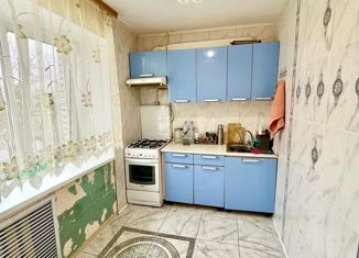 Продам трехкомнатную квартиру, 68 м2, Ленинградская область, проспект Героев, 1