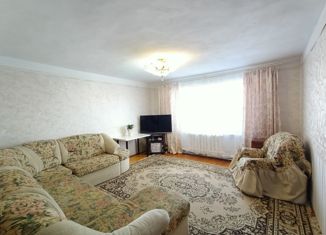 Продаю 2-комнатную квартиру, 65 м2, село Патруши, Советская улица, 104