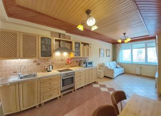 Продается двухкомнатная квартира, 91.7 м2, Москва, бульвар Генерала Карбышева, 16, метро Народное Ополчение