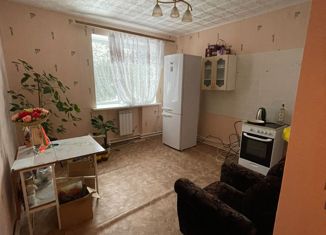 Двухкомнатная квартира на продажу, 56 м2, посёлок Новоасбест, улица Бажова, 4