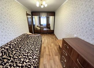 Продается 3-комнатная квартира, 60 м2, Строитель, улица Ленина, 18
