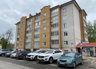 Продается 1-комнатная квартира, 45 м2, Татарстан, улица Рогачёва, 22А