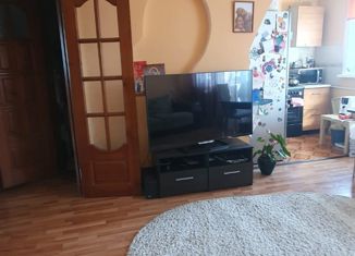 Продается 3-ком. квартира, 60 м2, Первоуральск, проспект Космонавтов, 9