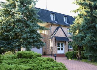 Продаю дом, 400 м2, село Остафьево, улица Зеленовка, 53