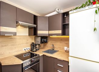Продается 2-ком. квартира, 39 м2, Новосибирск, улица Лазарева, 35, улица Лазарева