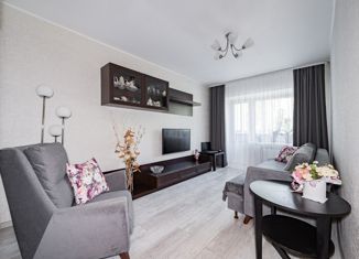 Продажа 2-ком. квартиры, 41 м2, Екатеринбург, улица Луначарского, 83, метро Уральская