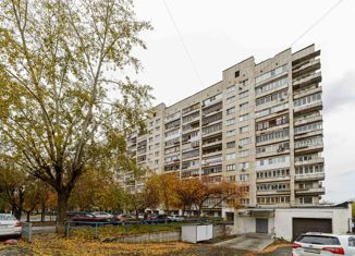 Двухкомнатная квартира на продажу, 52 м2, Екатеринбург, улица Красных Командиров, 72, метро Проспект Космонавтов