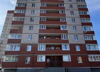 Продается 1-ком. квартира, 44 м2, Ижевск, улица Героя России Ильфата Закирова, 5