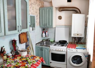 Продаю 3-ком. квартиру, 48 м2, Великий Новгород, Промышленная улица, 20