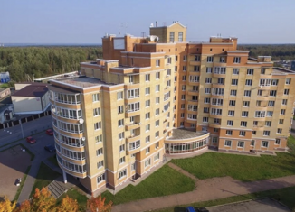 Продается 3-комнатная квартира, 110 м2, поселок городского типа Синявино, улица Кравченко, 11