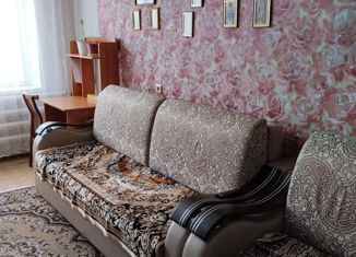 Продается трехкомнатная квартира, 68.9 м2, Канаш, проспект Ленина, 57