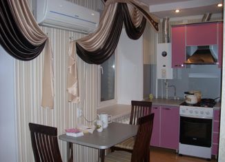 Продается 1-ком. квартира, 32 м2, Бугульма, улица Газинура Гафиатуллина, 42