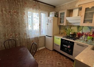 Продаю трехкомнатную квартиру, 63 м2, Ангарск, 33-й микрорайон, 11