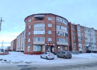 Продаю 2-комнатную квартиру, 94.9 м2, Калачинск, улица Калинина, 96