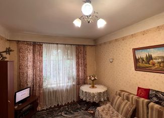 Продам 4-комнатную квартиру, 77 м2, Волхов, улица Марата, 2