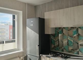 Продам 1-комнатную квартиру, 30 м2, Великий Новгород, улица Ворошилова, 15, ЖК Ивушки